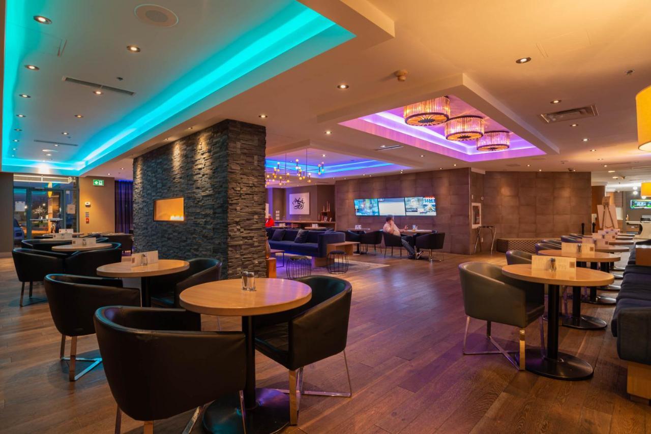 Sandman Signature Mississauga Hotel Екстериор снимка
