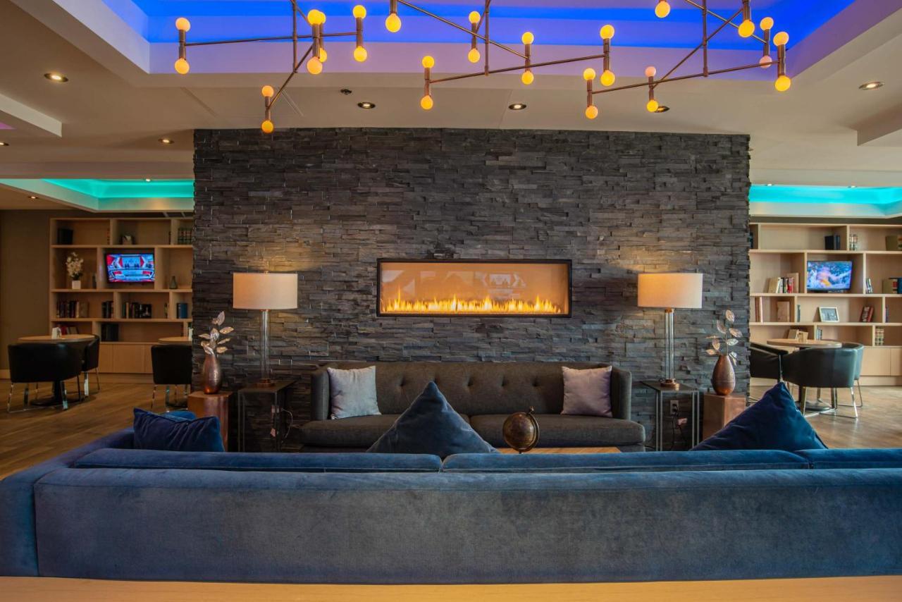 Sandman Signature Mississauga Hotel Екстериор снимка