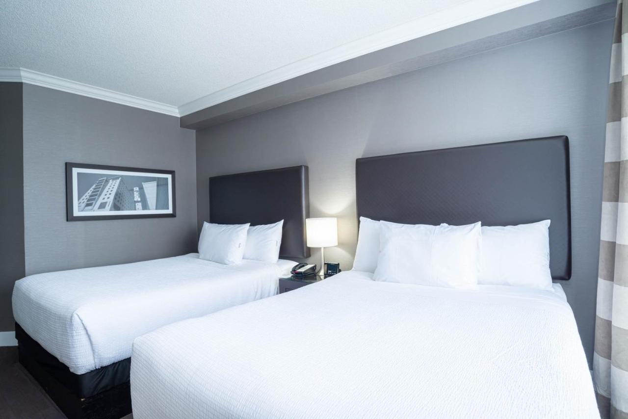 Sandman Signature Mississauga Hotel Екстериор снимка