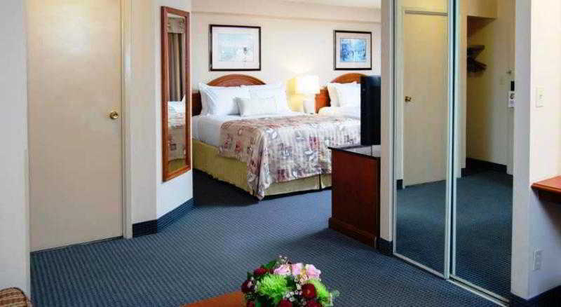 Sandman Signature Mississauga Hotel Екстериор снимка