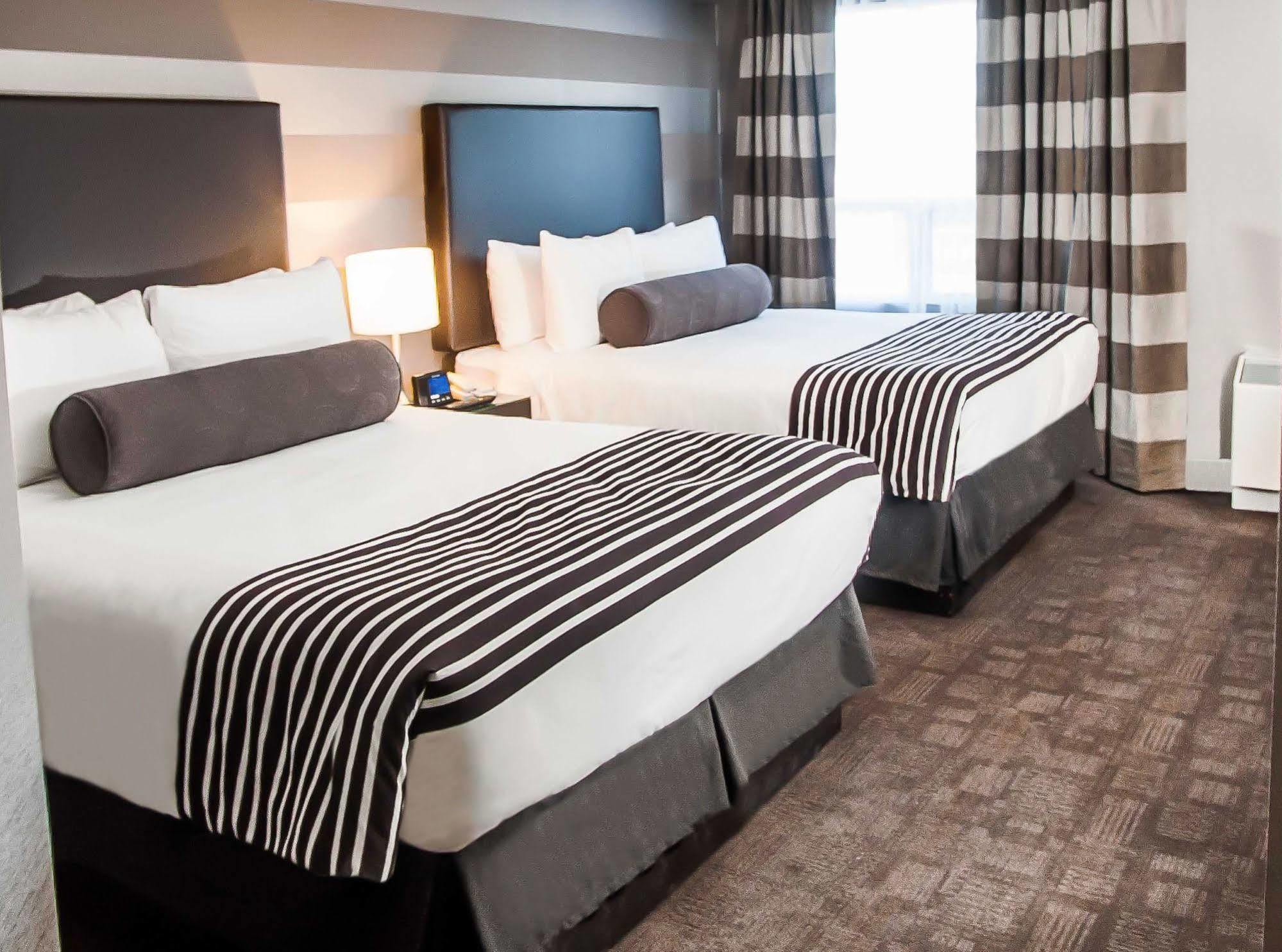 Sandman Signature Mississauga Hotel Екстериор снимка