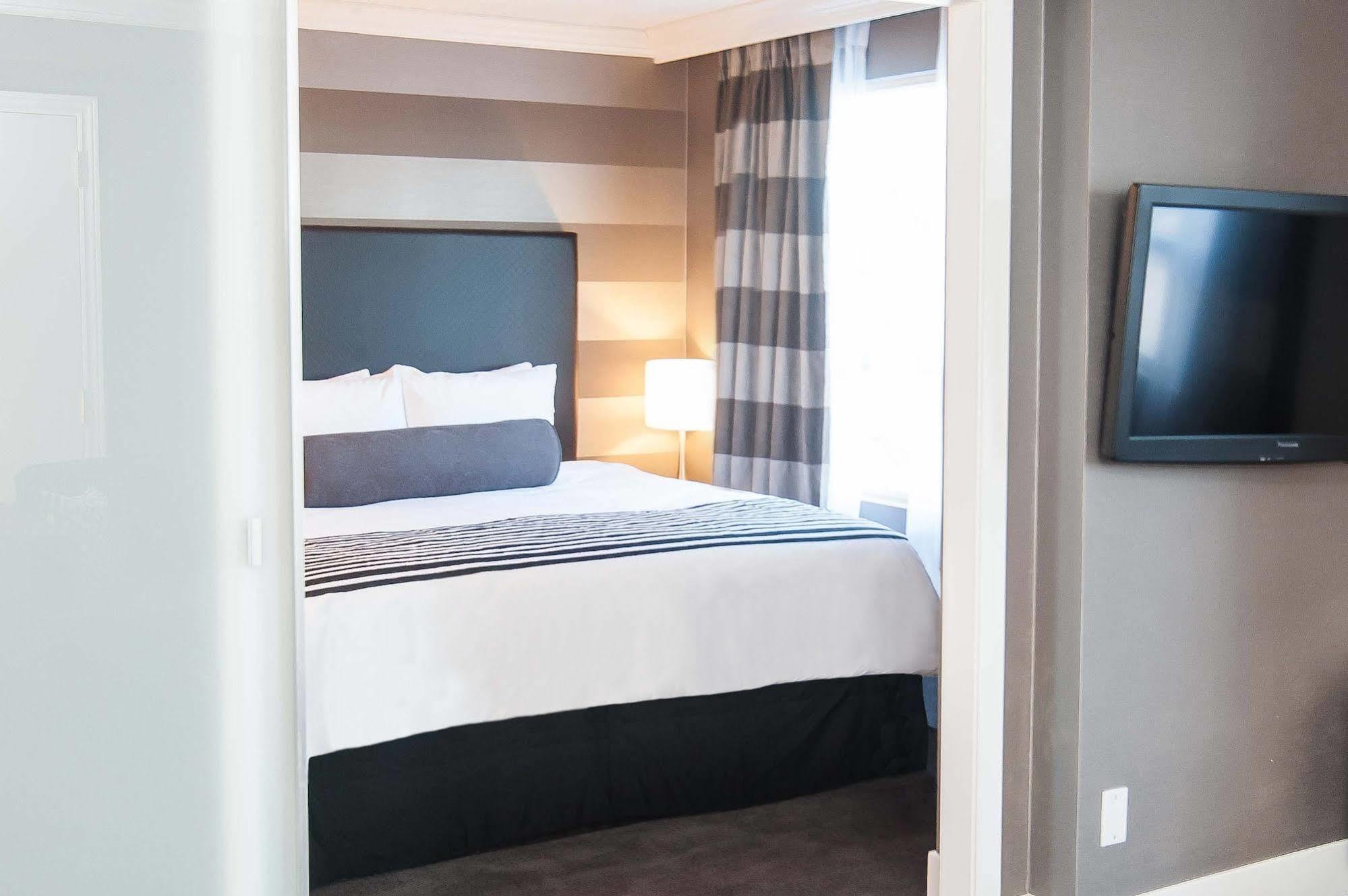 Sandman Signature Mississauga Hotel Екстериор снимка